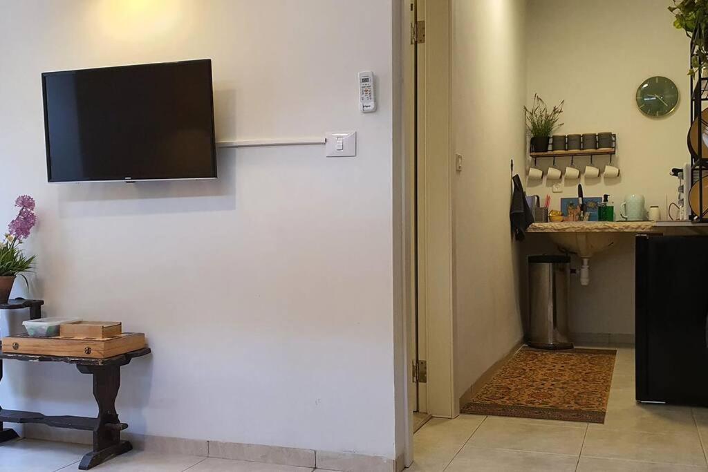 Shadmot Devoraנקודת חןアパートメント エクステリア 写真